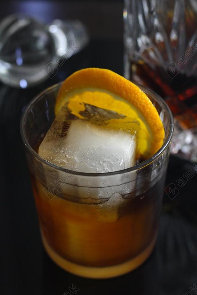 喝 冰 玻璃 玻璃 酒精 鸡尾酒 酒吧 饮料 冷 酒类