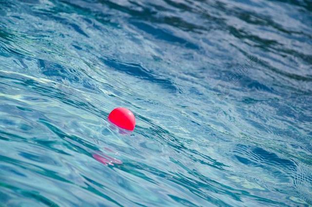球 游泳池 水 游泳 池 蓝色 夏天 假期 休闲 度假