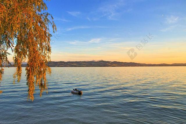 博登湖 WASSERBURG 湖 日出 秋季