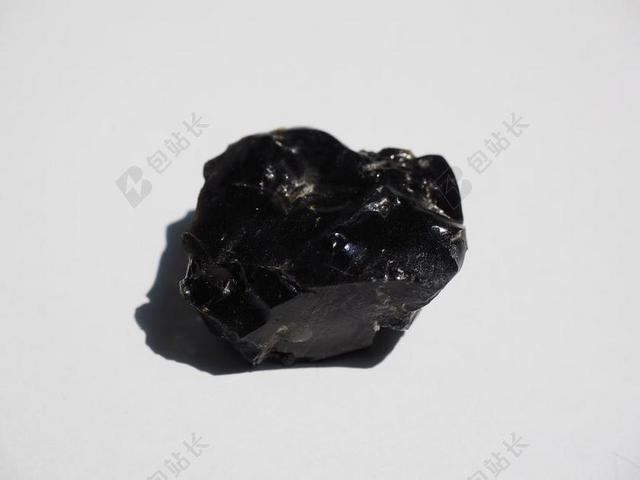 黑曜石 石 火山 岩石玻璃 火山岩玻璃 闪亮 破壳 黑色
