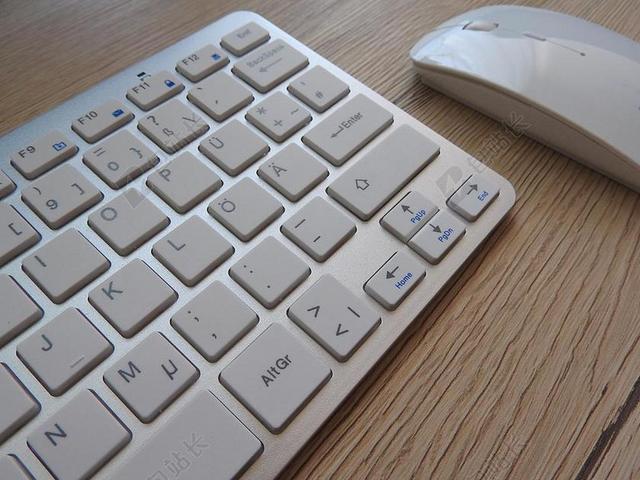 键盘 鼠标 办公桌 工作场所 计算机键盘