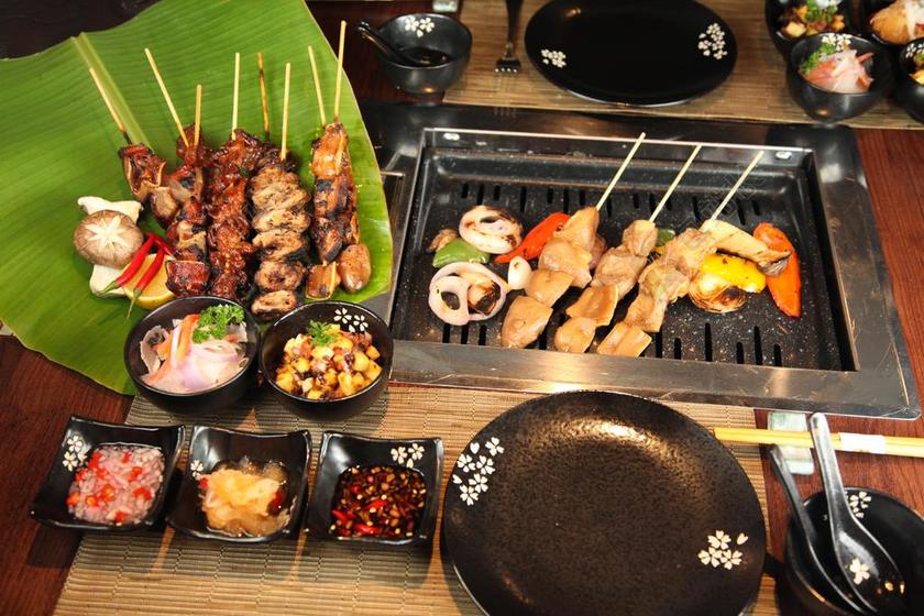 烧烤 烤架 夏天 烹饪 肉 火 厨师 烤 菲律宾食品