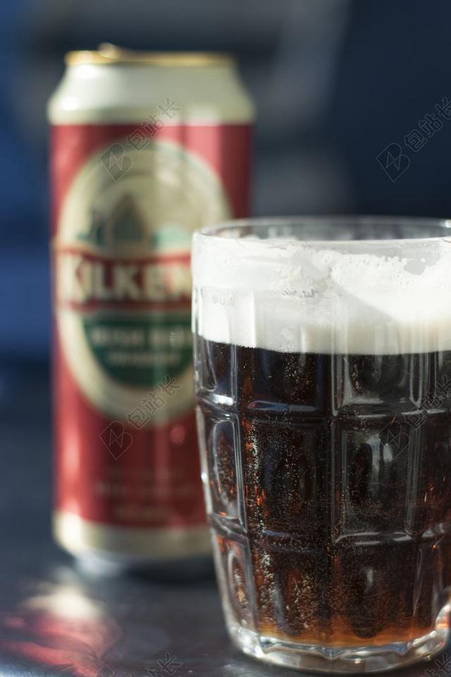 啤酒 一杯啤酒 泡沫 碗 酒吧 酒精 酒馆