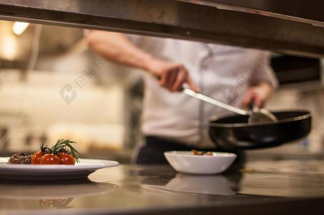 餐饮唯美厨房厨师工作背景图片
