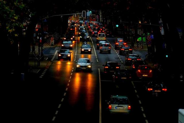 交通 汽车 车辆 路 城市 驱动器 德国 下班后