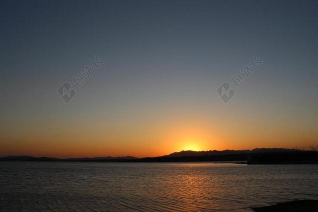 风景 夕阳 湖面