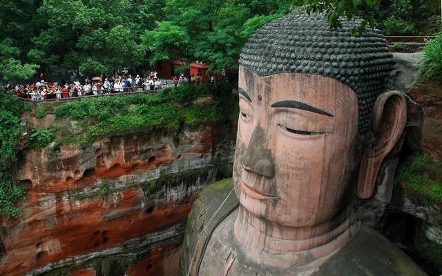 佛 巨人 乐山 中国 宗教雕塑 悬崖 头