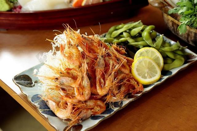 烹饪 虾 毛豆