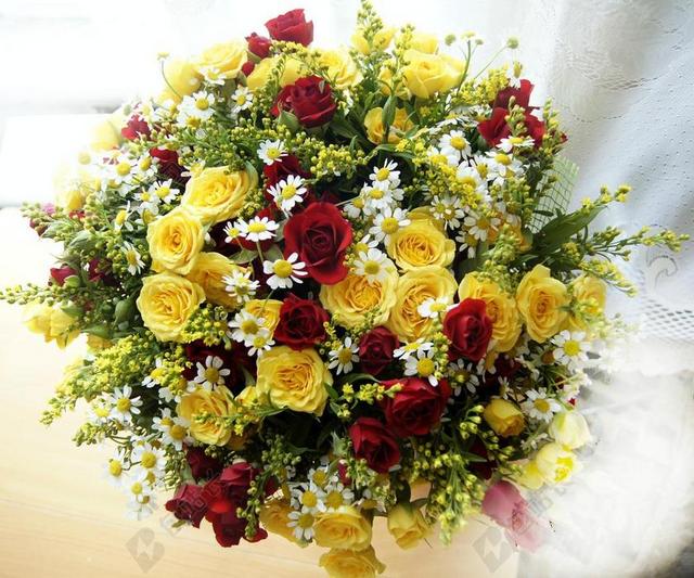 花束 鲜花 玫瑰 十月 秋季 光明 颜色 美丽的花朵 礼品