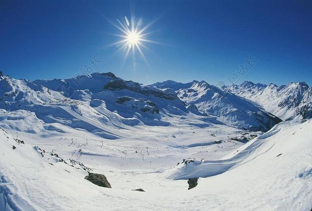 白云岩 山 冬天 雪 景观