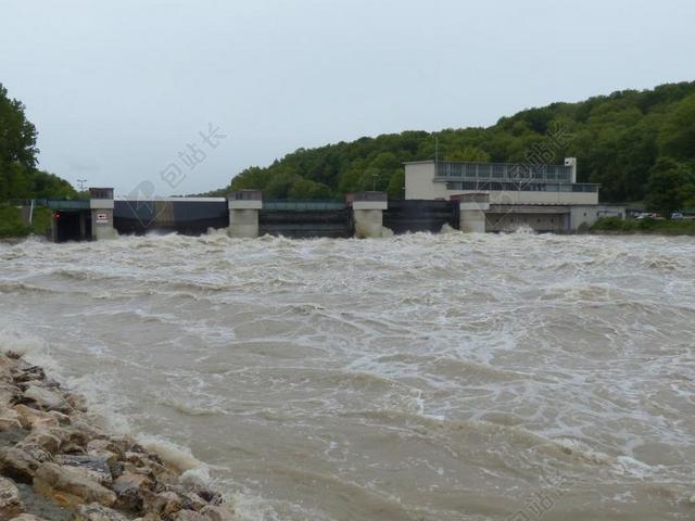 锁 堰 高水 坝 电厂 多瑙河 阴雨天气 浆 雨 湿