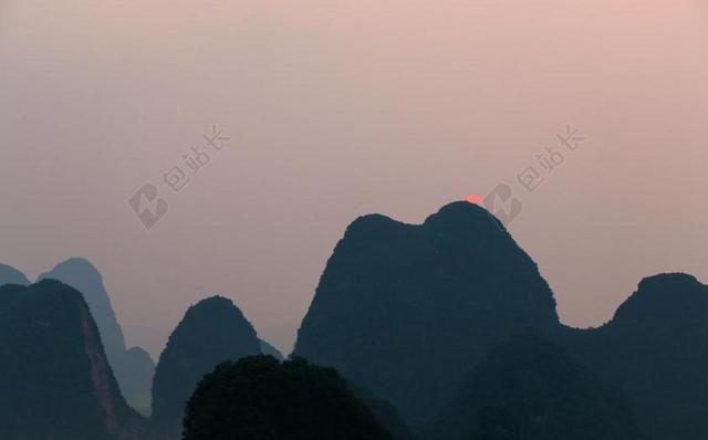落日 夜色 唯美 山 黄昏 轮廓 晚间 老宅山 广西 中国