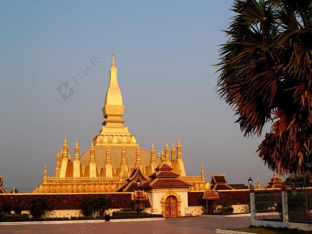 金色的宝塔 宝塔 WAT PHA 那銮 万象 老挝 纪念碑 佛教