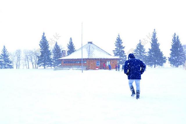 冬天 雪 人 房子 风景 白底 冷 冻结 景观