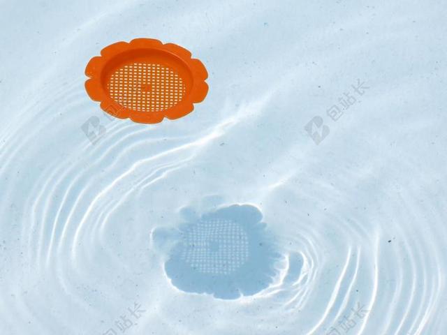 摄影清新游泳池玩具背景图片