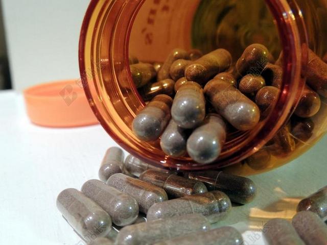 草药 副刊 丸 医药 瓶 特写 胶囊 维生素