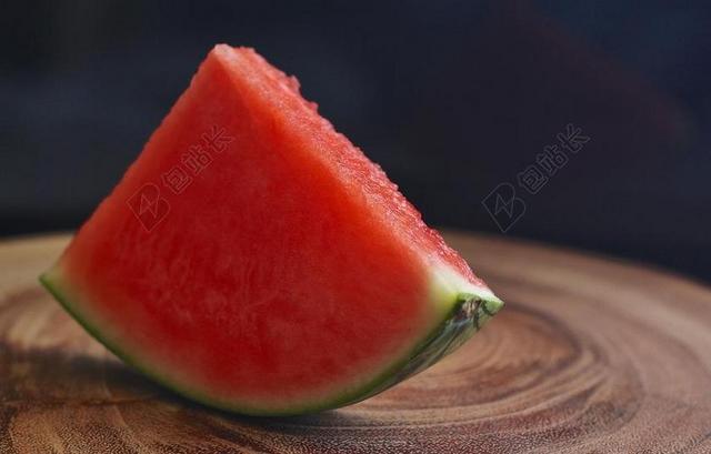 红色餐饮特写红色新鲜西瓜背景图片