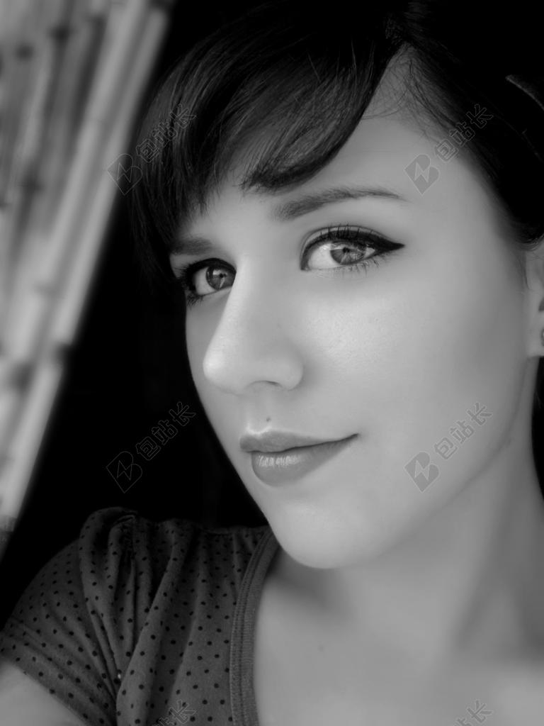 女孩脸部特写人脸图片