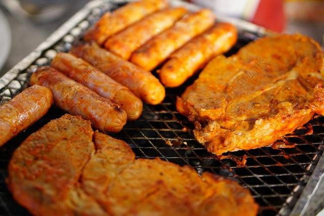 餐饮唯美烤牛排背景图片