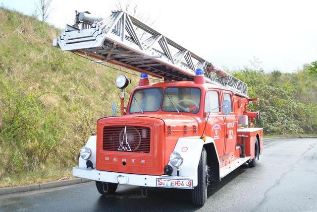MAGIRUS 消防卡车 旋转台钢梯 首席汽车 头 消防 消防车