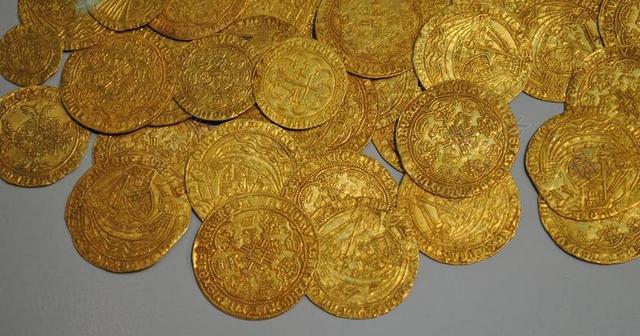 金融金色的古老金币背景图片