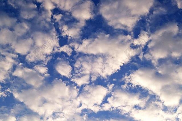 天空蓝蓝的天空云层背景图片