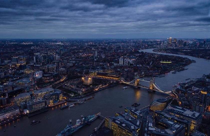 伦敦 泰晤士河 塔桥 小黄瓜 夜 黄昏 上午 城市的灯光