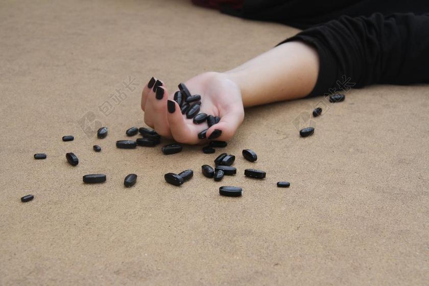丸 过量 健康 药物 麻醉 虐待 吸毒者 止痛药 疾病