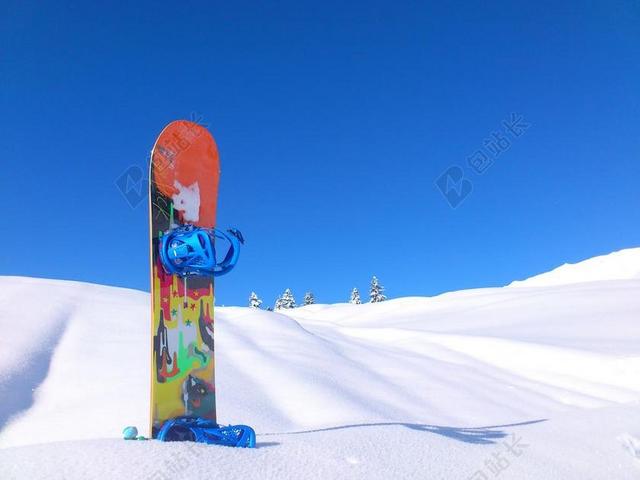 运动清新户外的滑雪板背景图片