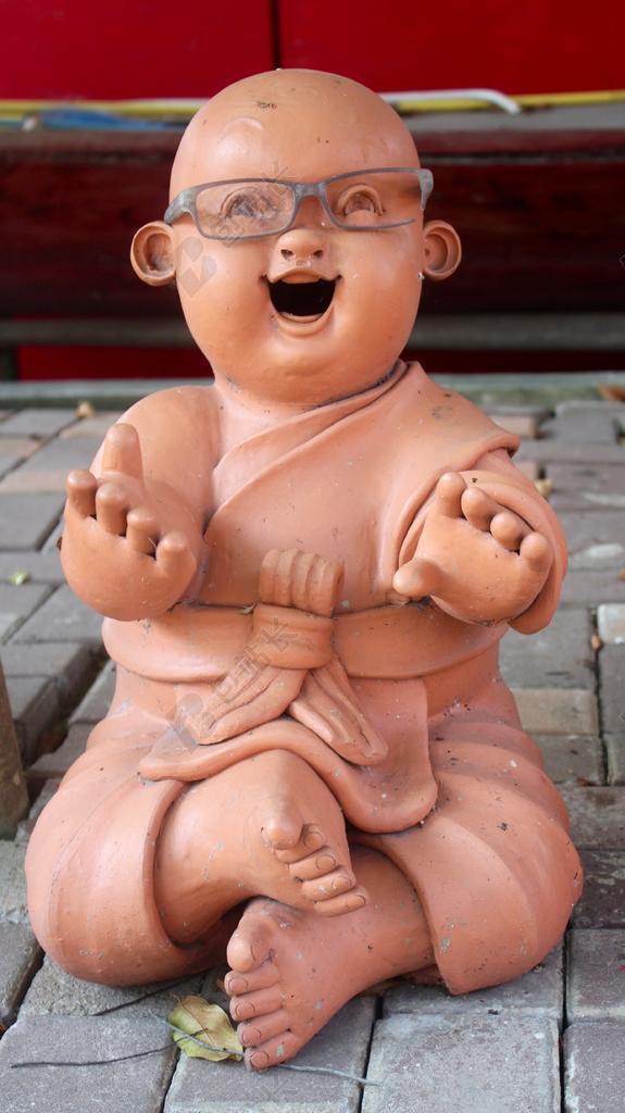 广告清新笑脸佛宣传背景图片