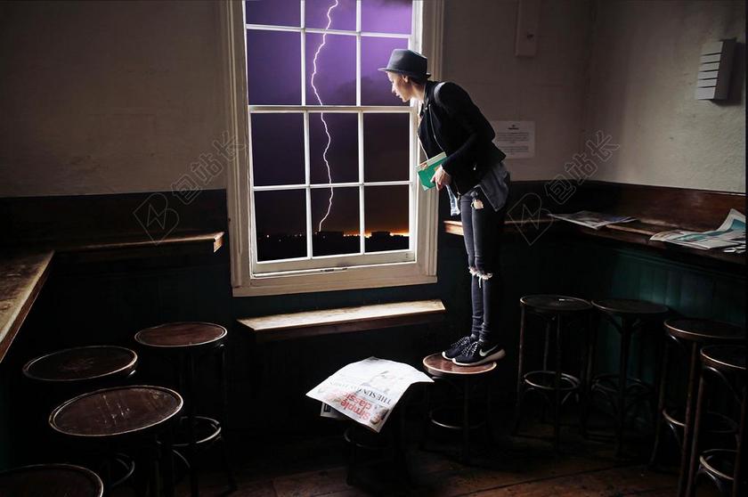 窗口 女孩 女子 闪电 螺栓 裸奔 地面 云 收费 紫色