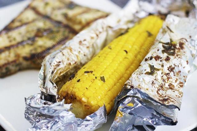 玉米 机芯 烤 黄色 玉米芯 食品 夏天 健康 午餐 野餐