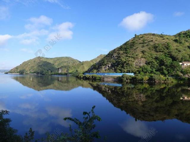 锯 湖 景观 水库 天空 拉古纳 蓝色的天空 水