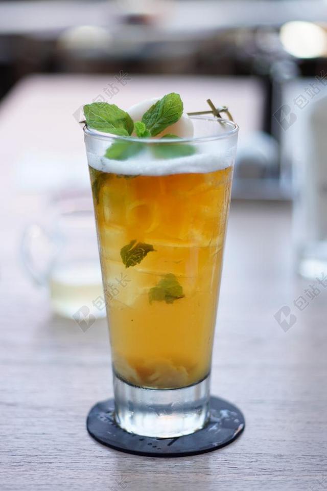 饮料 冷 喝 新鲜 冰 荔枝 甜 茶