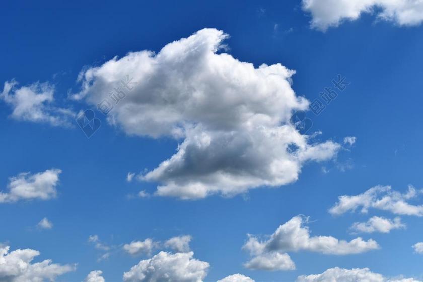 天空白色的云层背景图片