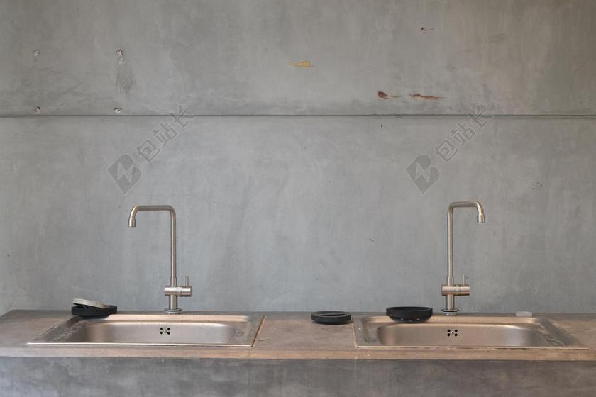 灰色建筑简约对称水龙头金属背景图片