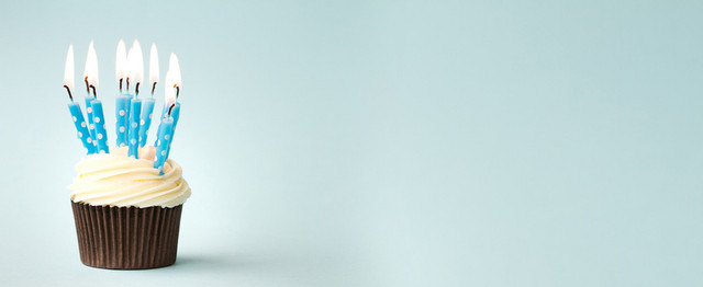 蛋糕奶油唯美背景BANNER
