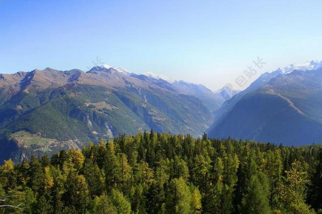 山 景观 高山 秋季 天空 性质 瓦莱 瑞士 太阳 树木
