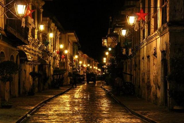 旅游夜景菲律宾的晚上街景宣传背景图片
