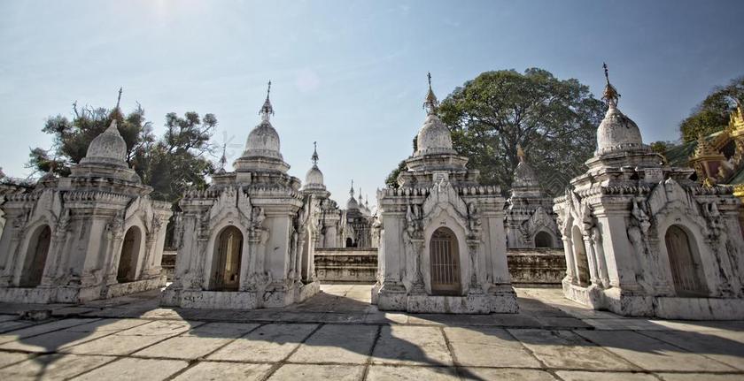 KUTHODAW 宝塔 曼德勒 缅甸 修道院 祈祷 佛 佛教