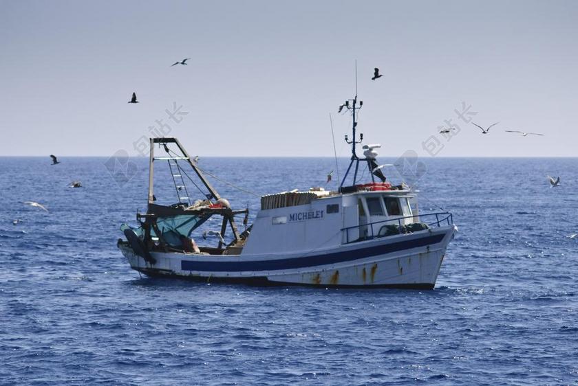 刀具 海 海岸 小船 水 天然的海洋 渔船 平静的大海