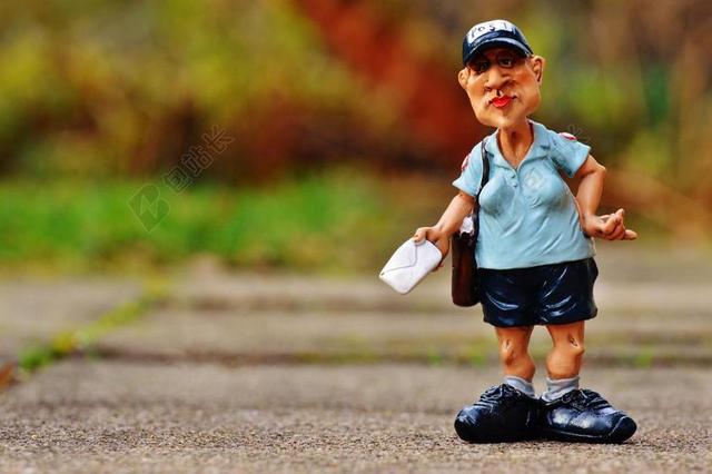 MAILWOMAN 公务员 信件 到的地方 交付 航运 信使