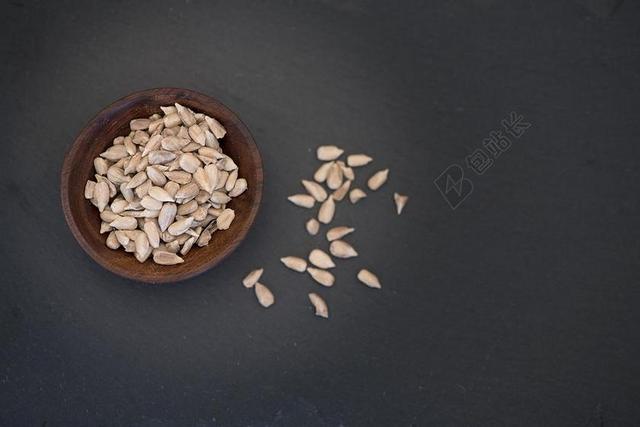 葵花子 内核 带壳葵花籽 天然产物 小吃 食品 健康 吃