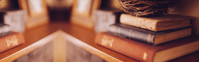 书 暖色调 清新 文艺 背景BANNER