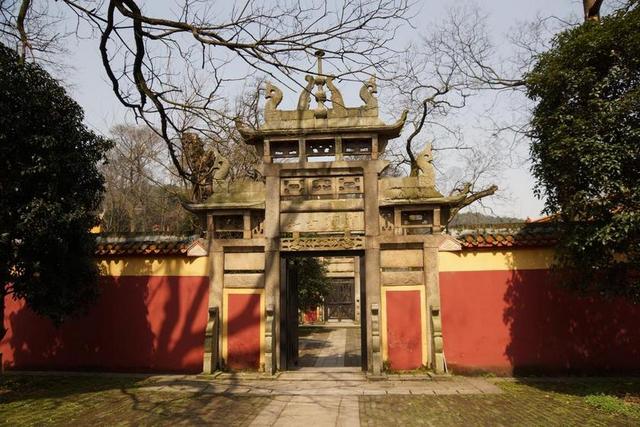 建筑古老的传统大门背景图片