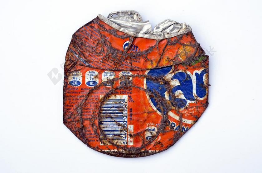 软饮料 可以 苏打水 饮料 喝 铝 包装 锡 单位 生疏