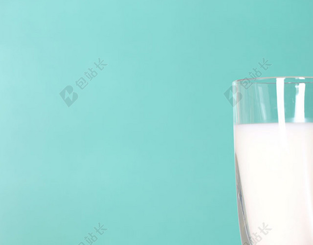 清新牛奶蓝色背景图