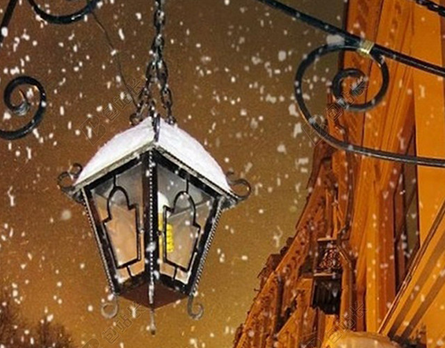 浪漫的雪景街道