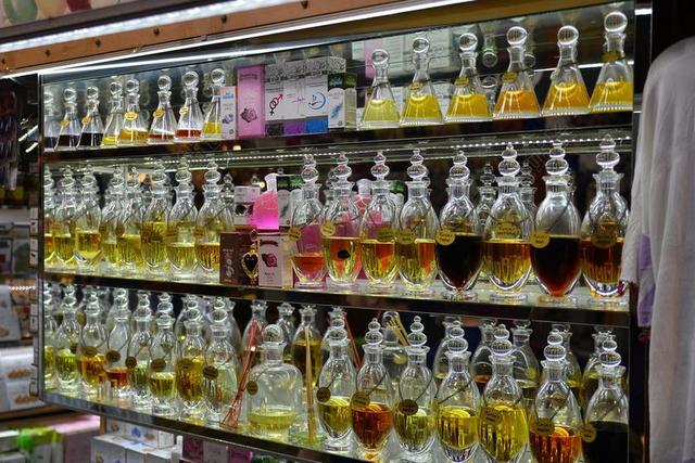 香水 店 市集
