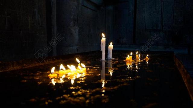 蜡烛 蜡 点亮 祈祷 教堂 祭祀灯 冥想 烛光 火焰 灵性